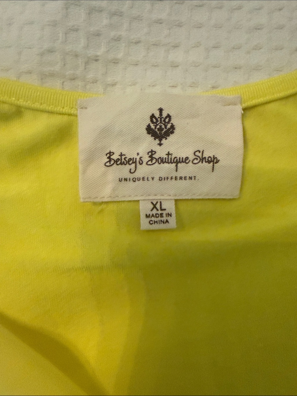 Betsey's Boutique Shop Women's Yellow Blouse - XL